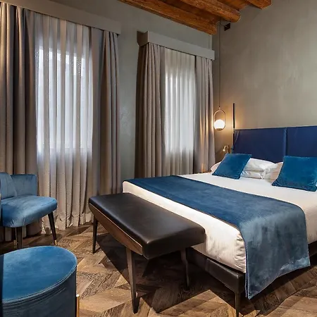 Del 48 Hotel
