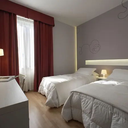 Del 48 Hotel 3*