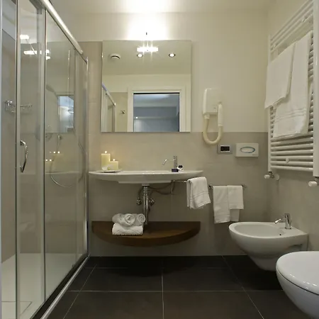Del 48 Hotel 3*